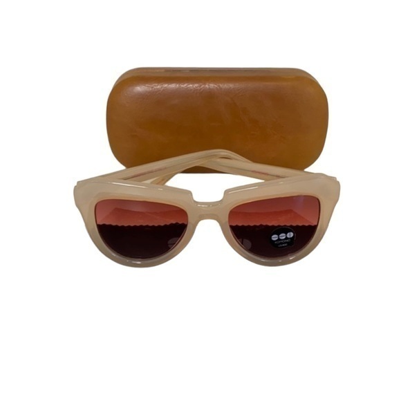 Komono Sunglasses Women’s Cat Eye Cream Blush NEW - Picture 2 of 7